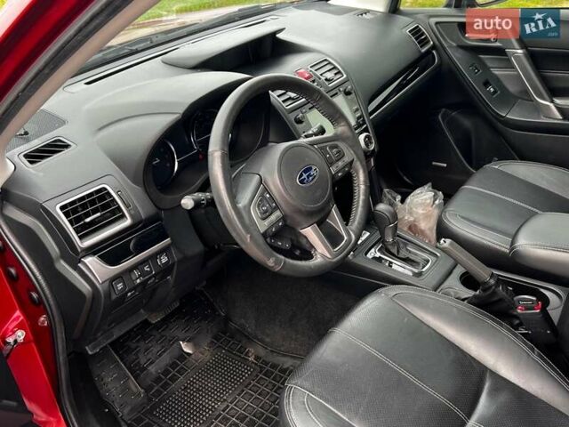 Красный Субару Форестер, объемом двигателя 2 л и пробегом 132 тыс. км за 15000 $, фото 8 на Automoto.ua