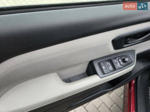 Красный Субару Форестер, объемом двигателя 2.5 л и пробегом 1 тыс. км за 25600 $, фото 12 на Automoto.ua