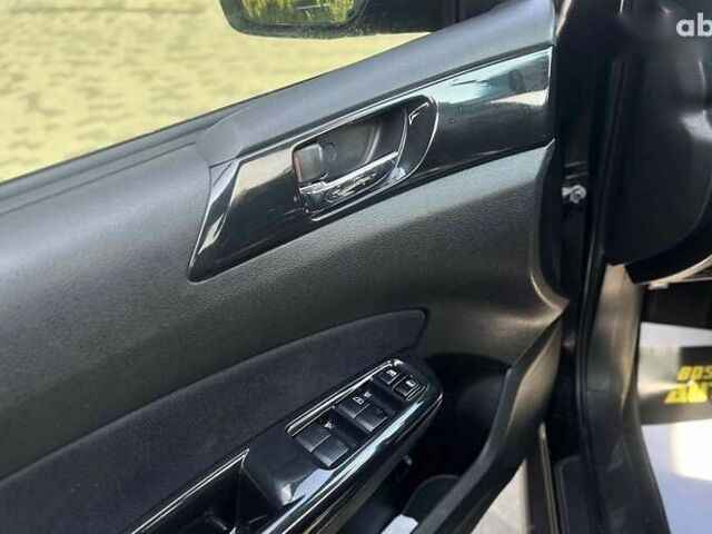 Субару Форестер, объемом двигателя 2.5 л и пробегом 240 тыс. км за 7700 $, фото 8 на Automoto.ua