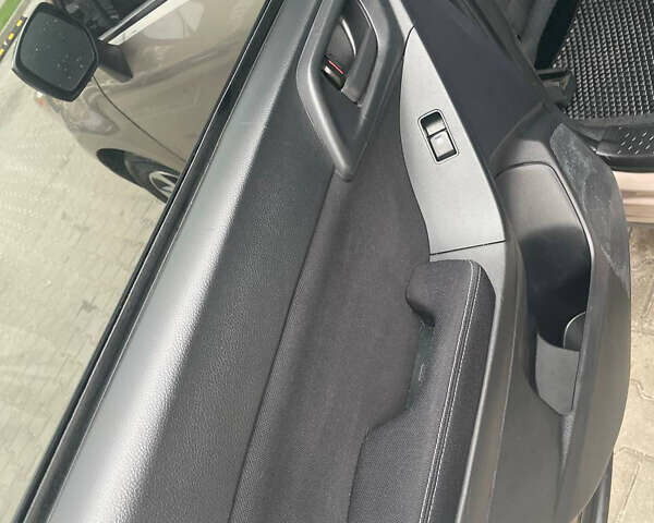 Субару Форестер, объемом двигателя 2.5 л и пробегом 164 тыс. км за 9800 $, фото 19 на Automoto.ua