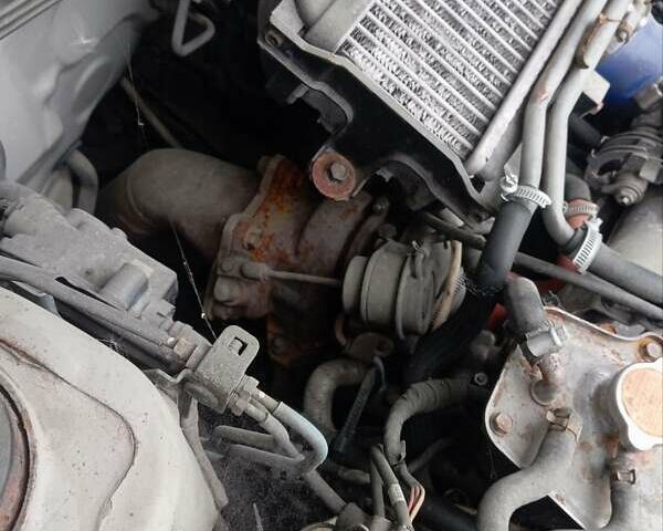 Желтый Субару Форестер, объемом двигателя 2 л и пробегом 250 тыс. км за 6000 $, фото 2 на Automoto.ua