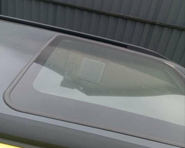 Желтый Субару Форестер, объемом двигателя 2 л и пробегом 250 тыс. км за 6000 $, фото 5 на Automoto.ua