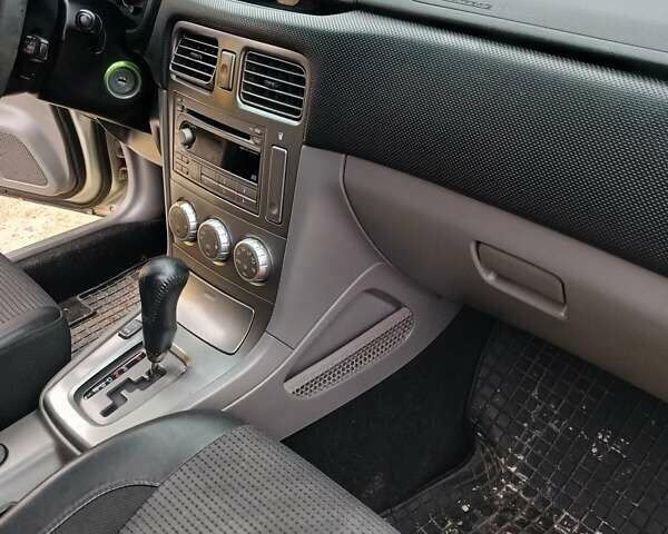 Желтый Субару Форестер, объемом двигателя 2 л и пробегом 320 тыс. км за 5000 $, фото 22 на Automoto.ua