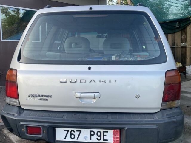 Субару Форестер 2000 в Вольнянске на Automoto.ua Серый Субару Форестер, объемом двигателя 0 л и пробегом 210 тыс. км за 1439 $, фото 3 на Automoto.ua