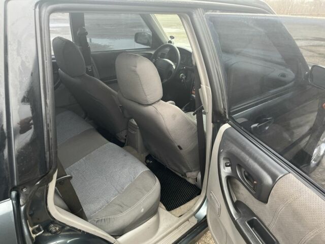 Серый Субару Форестер, объемом двигателя 2 л и пробегом 350 тыс. км за 4500 $, фото 11 на Automoto.ua