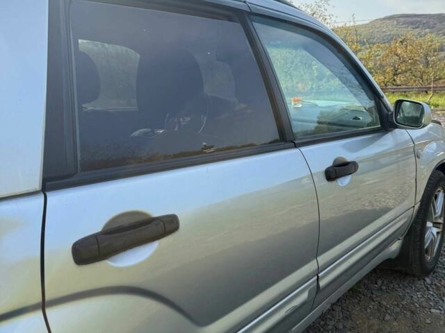 Сірий Субару Forester, об'ємом двигуна 2 л та пробігом 333 тис. км за 5000 $, фото 5 на Automoto.ua