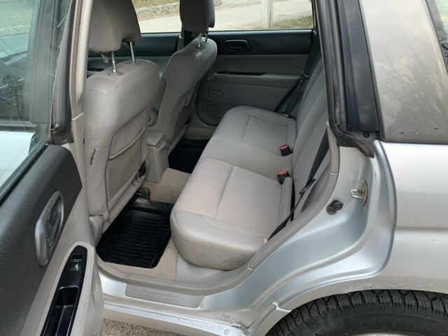 Серый Субару Форестер, объемом двигателя 2 л и пробегом 179 тыс. км за 5500 $, фото 8 на Automoto.ua