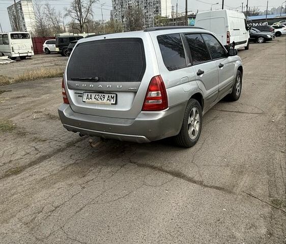 Серый Субару Форестер, объемом двигателя 2.5 л и пробегом 250 тыс. км за 4300 $, фото 2 на Automoto.ua