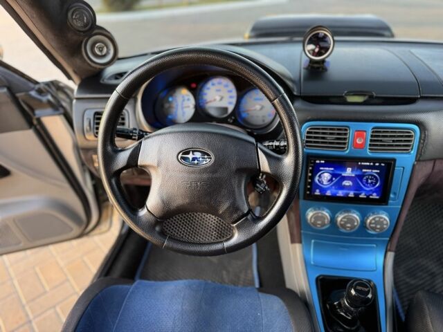 Сірий Субару Forester, об'ємом двигуна 2 л та пробігом 299 тис. км за 4100 $, фото 4 на Automoto.ua