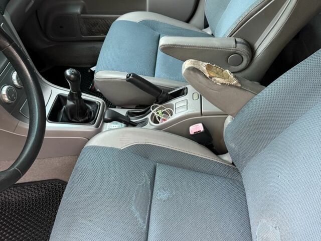 Сірий Субару Forester, об'ємом двигуна 2 л та пробігом 264 тис. км за 3999 $, фото 4 на Automoto.ua