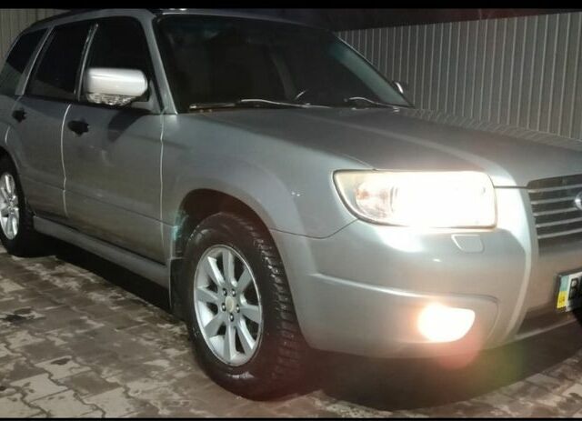 Сірий Субару Forester, об'ємом двигуна 2 л та пробігом 289 тис. км за 6500 $, фото 2 на Automoto.ua