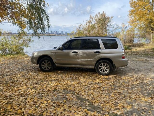 Серый Субару Форестер, объемом двигателя 2 л и пробегом 350 тыс. км за 5950 $, фото 2 на Automoto.ua