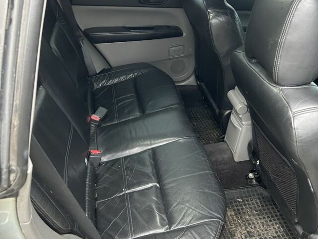 Серый Субару Форестер, объемом двигателя 2 л и пробегом 335 тыс. км за 6750 $, фото 5 на Automoto.ua