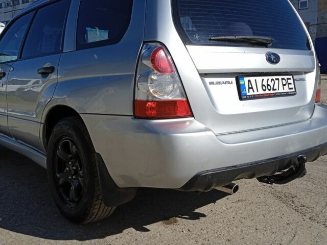 Сірий Субару Forester, об'ємом двигуна 2 л та пробігом 201 тис. км за 6500 $, фото 4 на Automoto.ua