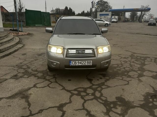 Серый Субару Форестер, объемом двигателя 2 л и пробегом 370 тыс. км за 4000 $, фото 2 на Automoto.ua