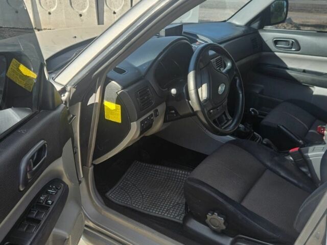 Серый Субару Форестер, объемом двигателя 2 л и пробегом 351 тыс. км за 2605 $, фото 5 на Automoto.ua