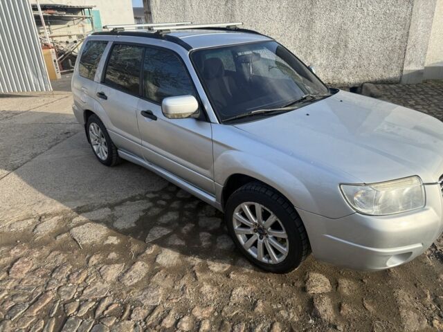 Серый Субару Форестер, объемом двигателя 2 л и пробегом 237 тыс. км за 7000 $, фото 1 на Automoto.ua