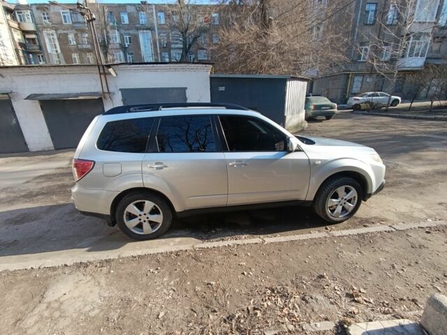Серый Субару Форестер, объемом двигателя 2.5 л и пробегом 225 тыс. км за 10000 $, фото 3 на Automoto.ua