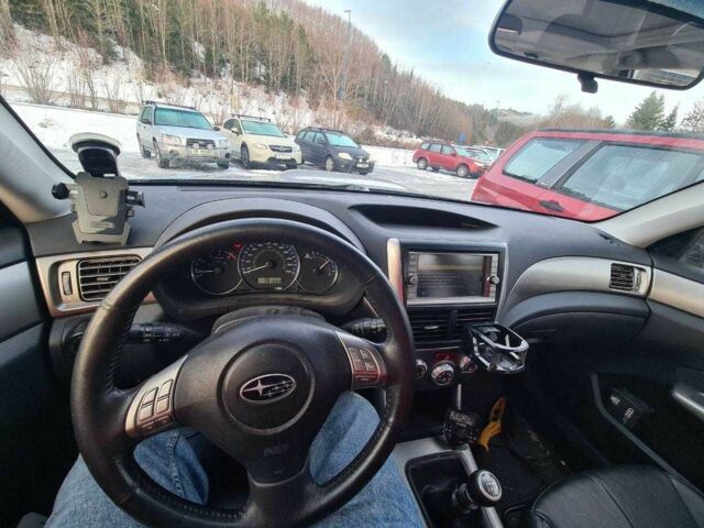 Серый Субару Форестер, объемом двигателя 2 л и пробегом 282 тыс. км за 4711 $, фото 1 на Automoto.ua