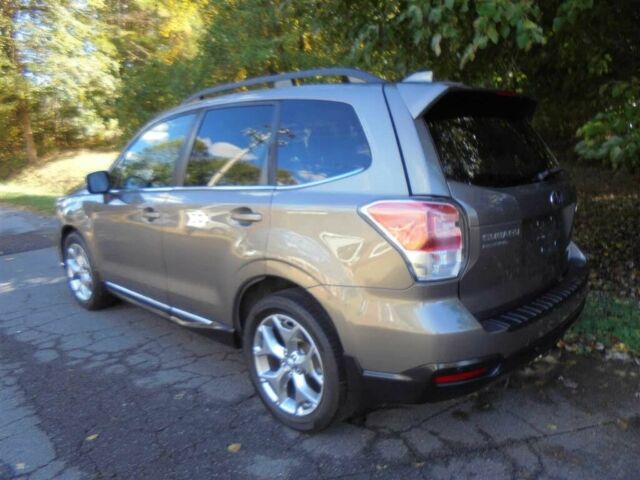 Серый Субару Форестер, объемом двигателя 2.5 л и пробегом 41 тыс. км за 10000 $, фото 5 на Automoto.ua