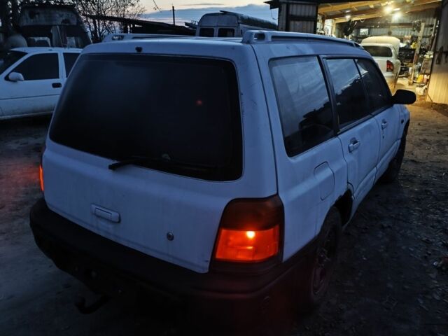 Серый Субару Форестер, объемом двигателя 0 л и пробегом 200 тыс. км за 2200 $, фото 2 на Automoto.ua