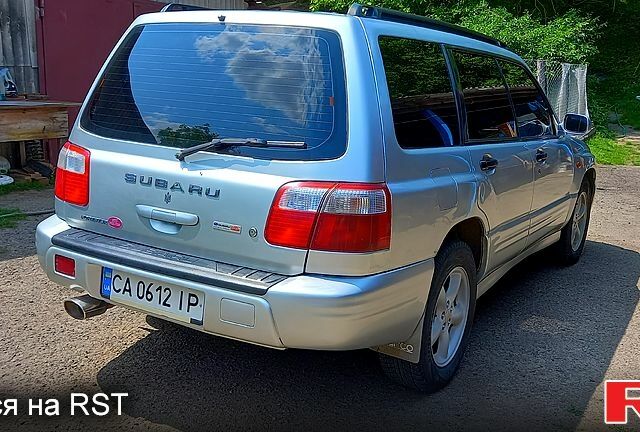 Сірий Субару Forester, об'ємом двигуна 2 л та пробігом 380 тис. км за 4900 $, фото 1 на Automoto.ua