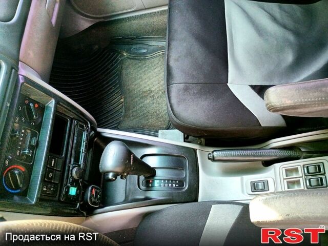 Серый Субару Форестер, объемом двигателя 2 л и пробегом 340 тыс. км за 3500 $, фото 5 на Automoto.ua