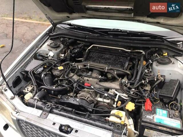 Сірий Субару Forester, об'ємом двигуна 2 л та пробігом 205 тис. км за 4500 $, фото 2 на Automoto.ua