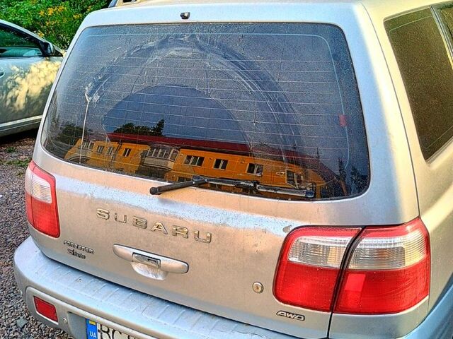 Серый Субару Форестер, объемом двигателя 2 л и пробегом 340 тыс. км за 3500 $, фото 2 на Automoto.ua