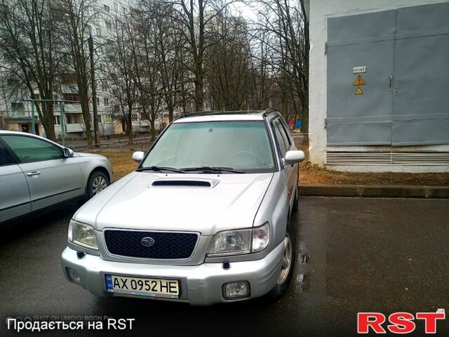 Сірий Субару Forester, об'ємом двигуна 2 л та пробігом 305 тис. км за 4400 $, фото 1 на Automoto.ua