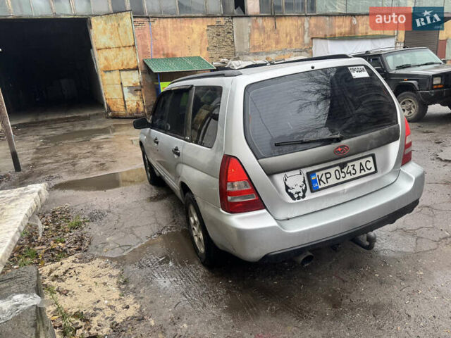 Сірий Субару Forester, об'ємом двигуна 2 л та пробігом 300 тис. км за 5000 $, фото 2 на Automoto.ua
