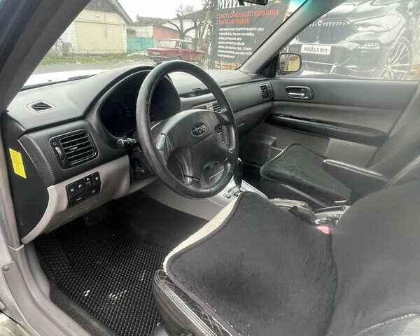 Серый Субару Форестер, объемом двигателя 1.99 л и пробегом 250 тыс. км за 4999 $, фото 11 на Automoto.ua