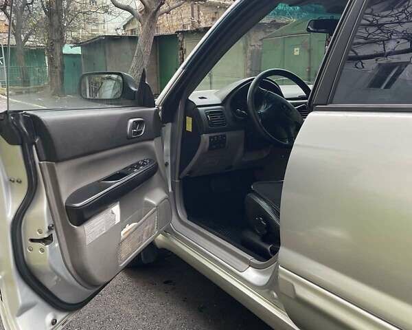 Серый Субару Форестер, объемом двигателя 2 л и пробегом 273 тыс. км за 6000 $, фото 7 на Automoto.ua