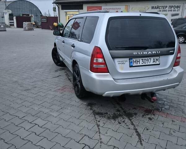 Серый Субару Форестер, объемом двигателя 2 л и пробегом 210 тыс. км за 6000 $, фото 4 на Automoto.ua