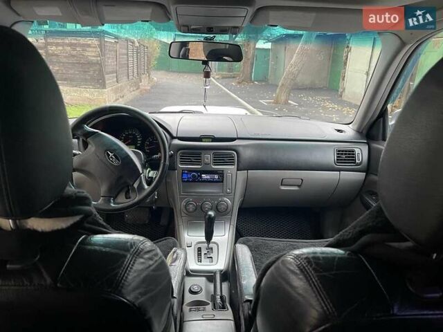 Серый Субару Форестер, объемом двигателя 2 л и пробегом 273 тыс. км за 6000 $, фото 9 на Automoto.ua