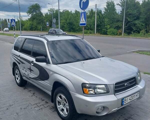 Сірий Субару Forester, об'ємом двигуна 2 л та пробігом 197 тис. км за 5800 $, фото 2 на Automoto.ua