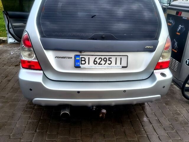 Субару Forester 2004 у Сумах на Automoto.ua Сірий Субару Forester, об'ємом двигуна 2 л та пробігом 200 тис. км за 4950 $, фото 1 на Automoto.ua