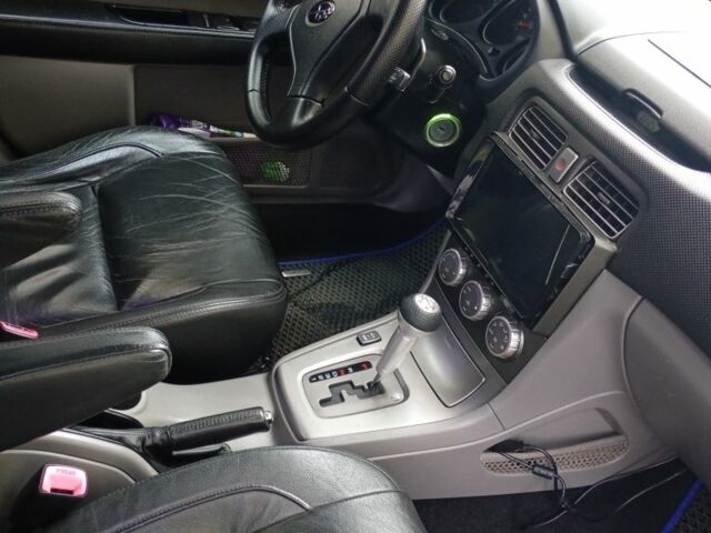 Серый Субару Форестер, объемом двигателя 2 л и пробегом 231 тыс. км за 5500 $, фото 6 на Automoto.ua