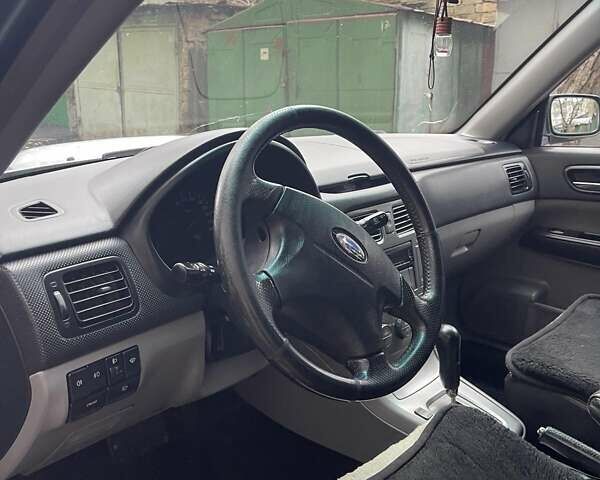 Серый Субару Форестер, объемом двигателя 2 л и пробегом 273 тыс. км за 6000 $, фото 17 на Automoto.ua