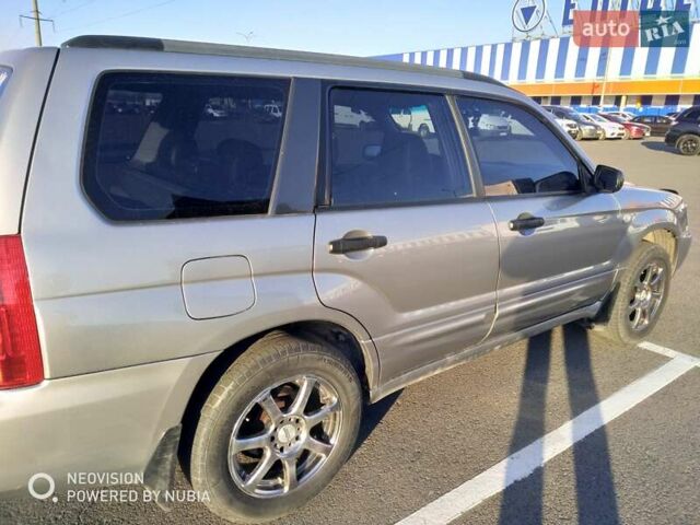 Сірий Субару Forester, об'ємом двигуна 1.99 л та пробігом 276 тис. км за 7000 $, фото 4 на Automoto.ua