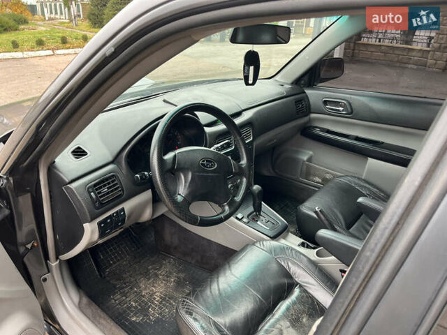 Серый Субару Форестер, объемом двигателя 2 л и пробегом 450 тыс. км за 4799 $, фото 5 на Automoto.ua