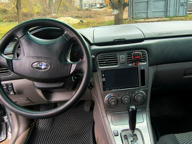 Субару Forester 2004 у Сумах на Automoto.ua Сірий Субару Forester, об'ємом двигуна 2 л та пробігом 200 тис. км за 4950 $, фото 5 на Automoto.ua