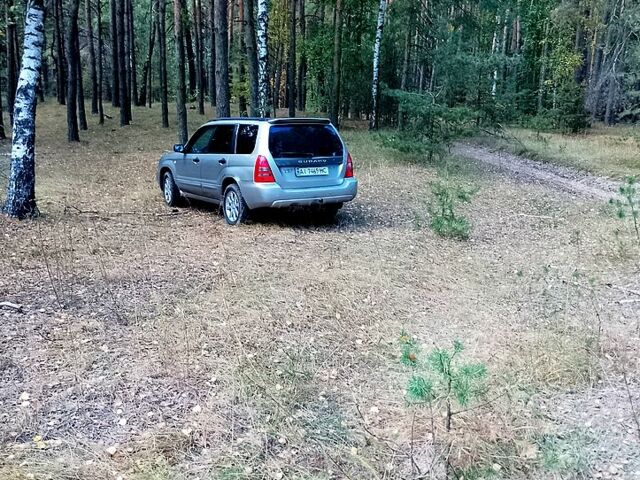 Серый Субару Форестер, объемом двигателя 2 л и пробегом 236 тыс. км за 5300 $, фото 3 на Automoto.ua