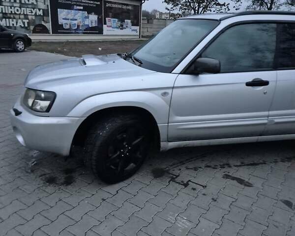 Серый Субару Форестер, объемом двигателя 2 л и пробегом 210 тыс. км за 6000 $, фото 3 на Automoto.ua