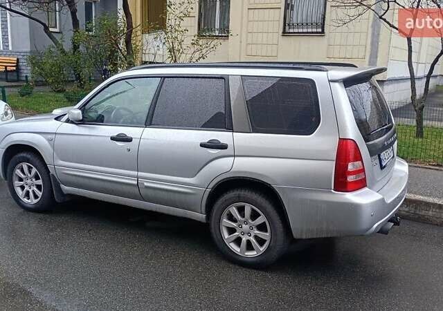 Серый Субару Форестер, объемом двигателя 2 л и пробегом 231 тыс. км за 5500 $, фото 3 на Automoto.ua