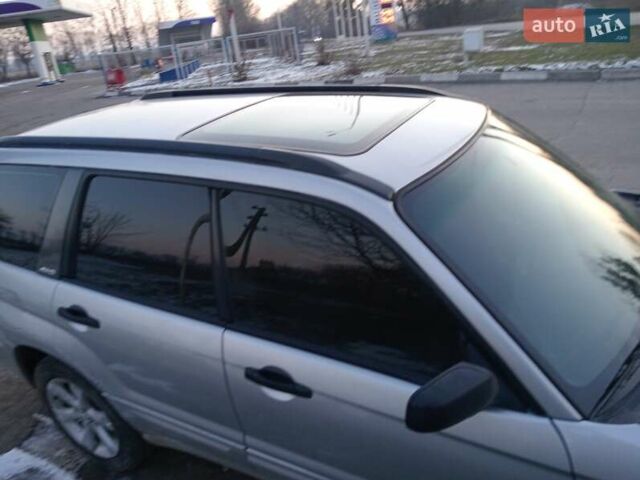 Серый Субару Форестер, объемом двигателя 2 л и пробегом 200 тыс. км за 5500 $, фото 5 на Automoto.ua