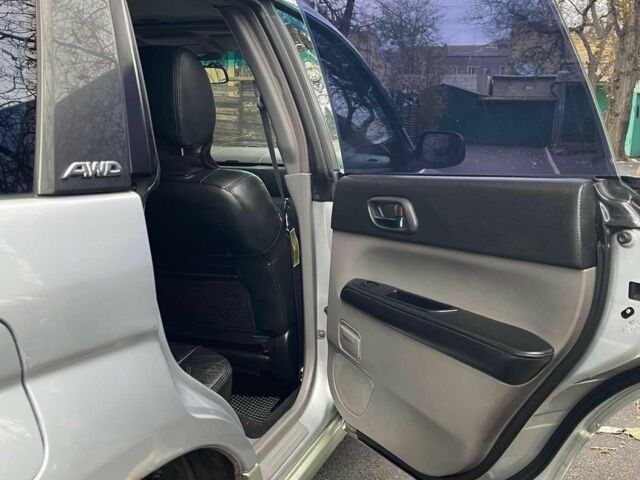 Сірий Субару Forester, об'ємом двигуна 2 л та пробігом 273 тис. км за 6000 $, фото 5 на Automoto.ua