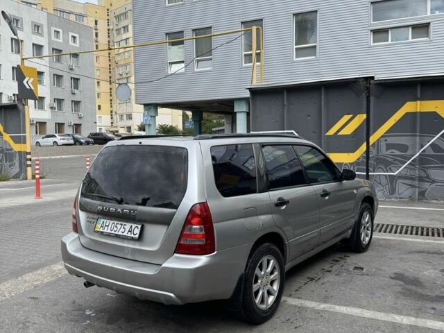 Серый Субару Форестер, объемом двигателя 2 л и пробегом 100 тыс. км за 3400 $, фото 2 на Automoto.ua
