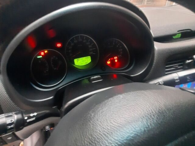 Субару Forester 2005 у Києві на Automoto.ua Сірий Субару Forester, об'ємом двигуна 2 л та пробігом 553 тис. км за 5700 $, фото 5 на Automoto.ua