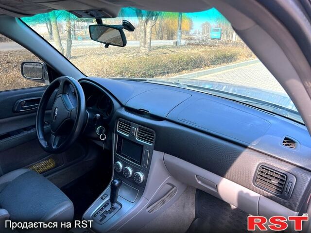 Серый Субару Форестер, объемом двигателя 2 л и пробегом 315 тыс. км за 5300 $, фото 11 на Automoto.ua